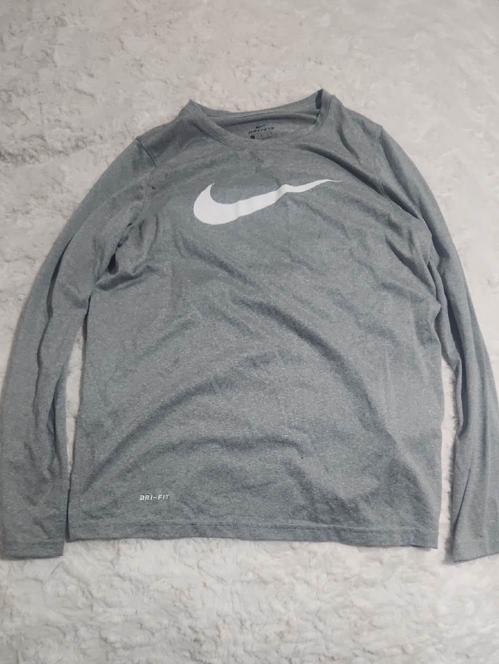 Nike Men's Long-Sleeve Dri-FIT Crew in Gray